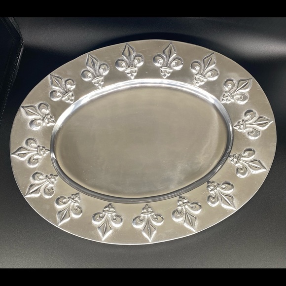 Mariposa Fleur de Lys Oval Serving Platter - Picture 2 of 9